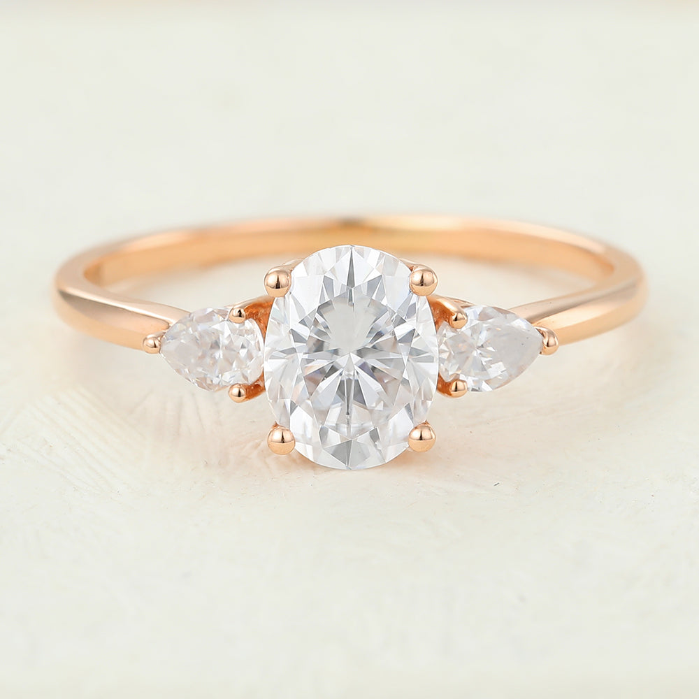 1.33 CT Oval Three Stone Moissanite Engagement Ring