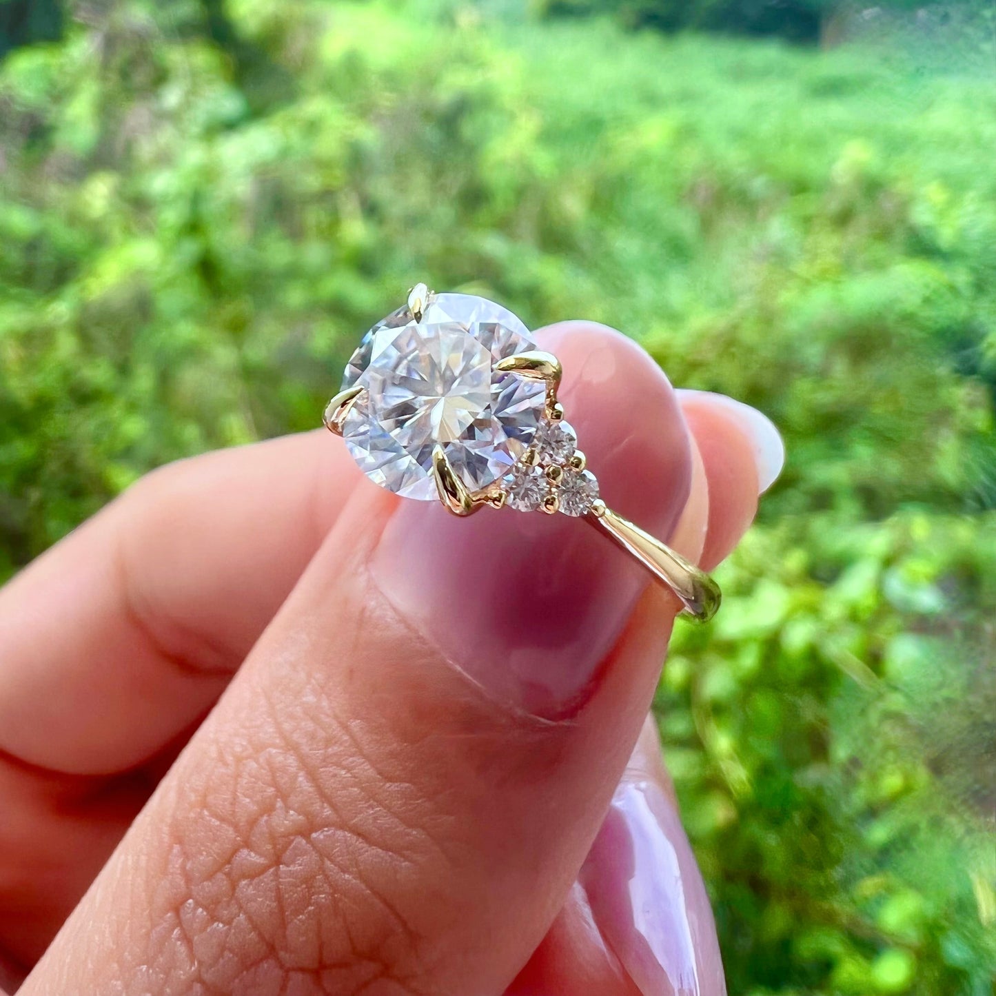 2.65 CT Round Cluster Moissanite Engagement Ring
