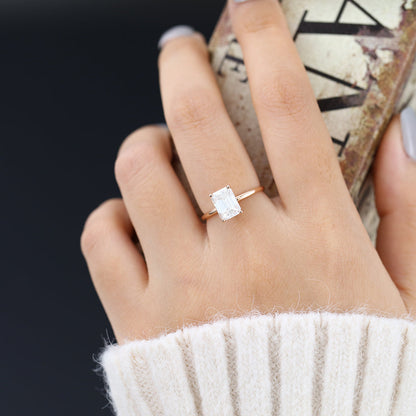 1.6 CT Emerald Solitaire Moissanite Engagement Ring